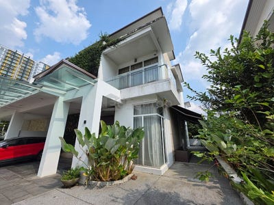 /international/my/puncak-melawati-taman-melawati-selangor-370120441517/