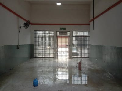 /international/my/jalan-pbs-14-seri-kembangan-selangor-370120446363/