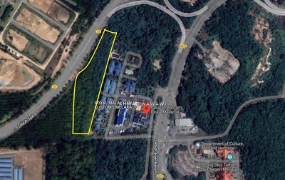 /international/my/ayer-keroh-melaka-370120295737/