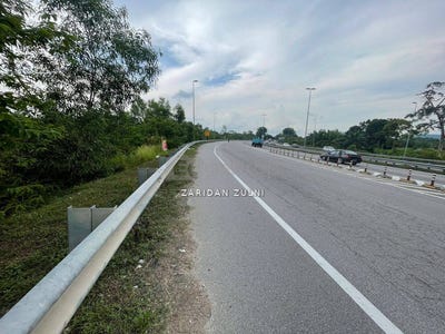 /international/my/selangor-sepang-selangor-370120224480/