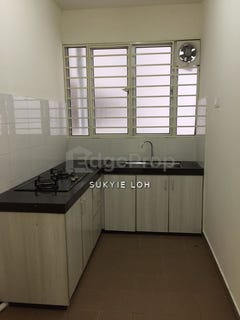 /international/my/seri-kembangan-selangor-370120442990/