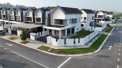 /international/my/dengkil-selangor-370120602646/