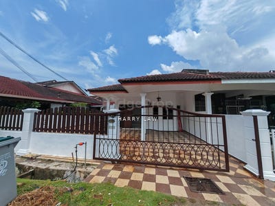 /international/my/bukit-katil-melaka-370120385141/