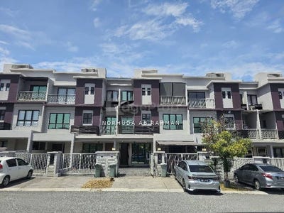 /international/my/persiaran-mahkota-bangi-selangor-370120373482/
