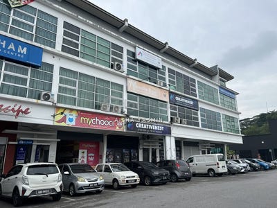 /international/my/kuching-sarawak-370120441760/