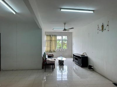 /international/my/off-jalan-sri-putri-taman-putri-kulai-johor-81100-johor-kulai-johor-370120347825/