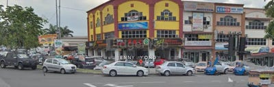/international/my/seri-kembangan-selangor-370120446416/