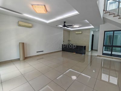 /international/my/jalan-laman-estuari-iskandar-puteri-johor-370120326359/