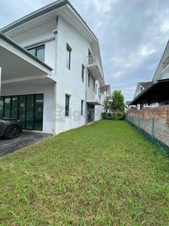 /international/my/jalan-lengkuas-rimba-jaya-shah-alam-selangor-370120187639/
