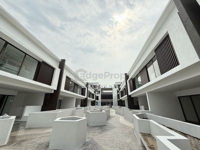 /international/my/petaling-jaya-selangor-370120256586/