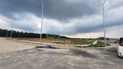 /international/my/jalan-100-bandar-puncak-alam-selangor-370120393398/