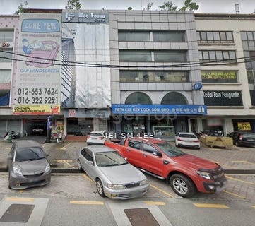 /international/my/jalan-loke-yew-cheras-kuala-lumpur-370120261018/