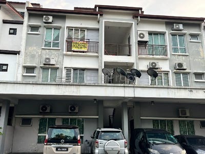 /international/my/taman-tropika-2-kajang-selangor-facing-open-renovated-kajang-selangor-kajang-selangor-370120392045/