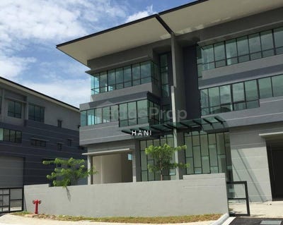 /international/my/semenyih-selangor-370120524512/