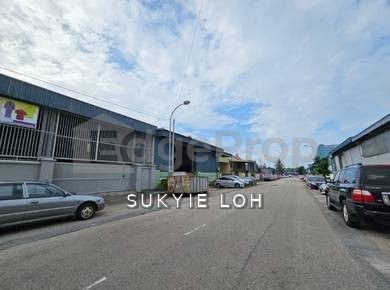 /international/my/batu-caves-68100-selangor-batu-caves-selangor-370120244170/