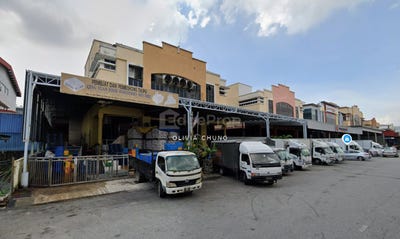 /international/my/batu-caves-68100-selangor-batu-caves-selangor-370120209816/