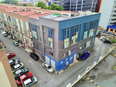 /international/my/ampang-hilir-kuala-lumpur-370120264529/