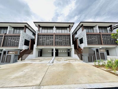 /international/my/persiaran-sepang-cyberjaya-63000-cyberjaya-selangor-cyberjaya-selangor-370120386802/