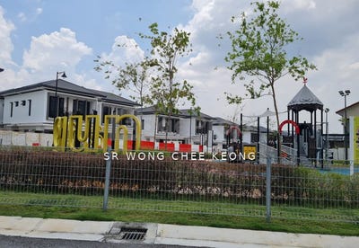 /international/my/jalan-bk-8-bandar-kinrara-puchong-selangor-370120544742/