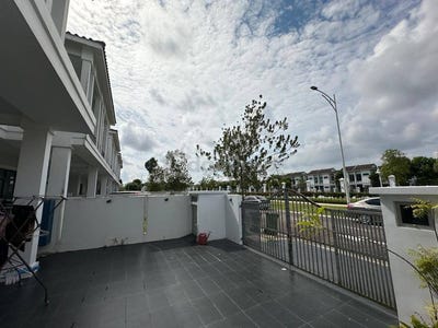 /international/my/pasir-gudang-johor-370120545573/