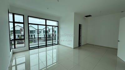 /international/my/johor-bahru-johor-370120596867/