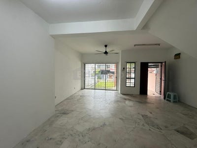 /international/my/off-persiaran-lestari-perdana-puchong-south-selangor-370120396118/