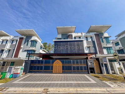 /international/my/jalan-cerdik-bangi-selangor-370120573191/
