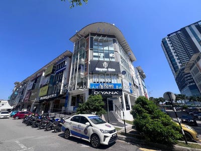 /international/my/bandar-baru-bangi-bangi-selangor-370120443877/