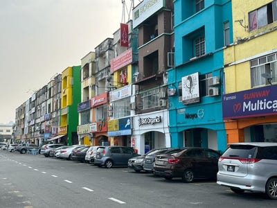 /international/my/j-puchong-selangor-370120495584/