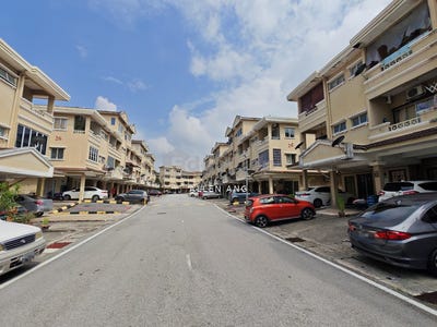 /international/my/seksyen-9-jalan-tengku-ampuan-rahimah-shah-alam-selangor-370120395685/
