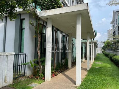 /international/my/jalan-cemara-seri-kembangan-selangor-370120280090/