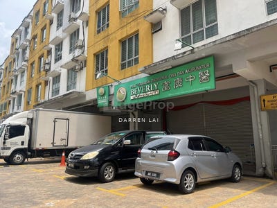 /international/my/selayang-selangor-selayang-selangor-370120275406/