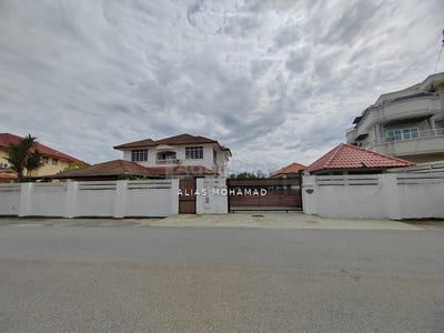 /international/my/kuala-terengganu-terengganu-370120193524/