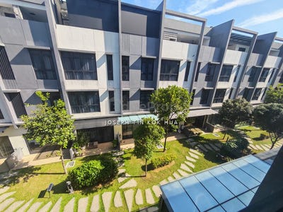 /international/my/selangor-seri-kembangan-selangor-370120523860/