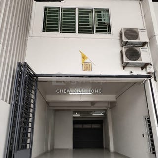 /international/my/t-johor-bahru-johor-370120495997/