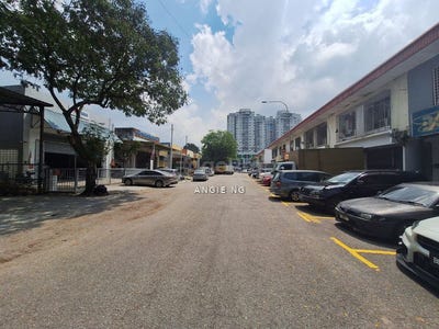 /international/my/sungai-besi-57100-kuala-lumpur-sungai-besi-kuala-lumpur-370120437206/