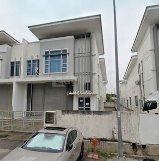 /international/my/ayer-keroh-melaka-370120307320/