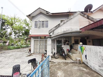 /international/my/jalan-mahagoni-batang-kali-selangor-370120388324/