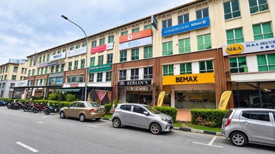 /international/my/off-jalan-raja-dihilir-30450-perak-ipoh-ipoh-perak-370120446812/