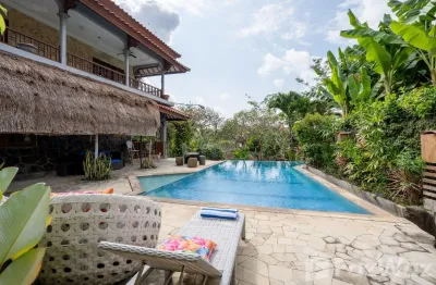 /international/id/jero-selat-arya-wang-bang-pinatih-jalan-gunung-lempuyang-samplangan-kel-gianyar-gianyar-80512-indonesia-gianyar-bali-340107068132/