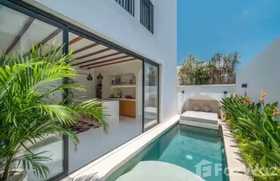 /international/id/babakan-canggu-kel-kuta-utara-badung-80365-indonesia-badung-provinsi-bali-340107647394/