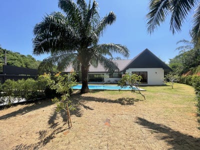 /international/th/ro-pho-cho-phuket-4062-rd-pa-khlok-thalang-phuket-83110-tha-pa-khlok-phuket-province-340107045287/
