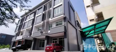 /international/th/ark-insight-co-ltd-soi-watthana-niwet-4-yaek-1-sam-sen-nok-huai-khwang-bangkok-10310-tha-sam-sen-nok-bangkok-340105608385/