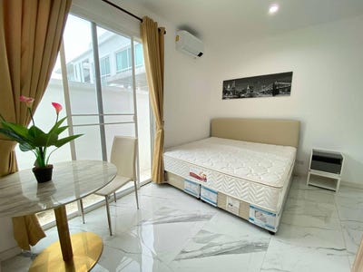 /international/th/the-crown-and-anchor-soi-muban-the-rich-villa-ko-kaeo-ko-kaeo-mueang-phuket-phuket-83000-tha-ko-kaeo-phuket-province-340108375658/