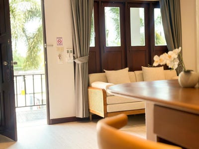 /international/th/soi-surin-2-talat-yai-mueang-phuket-phuket-83000-tha-talat-yai-phuket-province-340106661229/