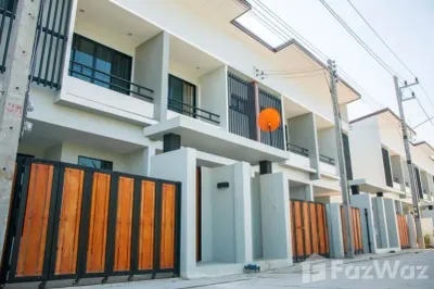 /international/th/soi-kradangnga-soi-1-muthi-4-san-sai-noi-san-sai-chiang-mai-50210-thailand-san-sai-chiang-rai-340105606756/?lang=id