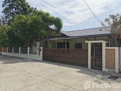 /international/th/charoenchang-pharmacy-rat-uthit-road-saen-saep-min-buri-bangkok-10510-thailand-min-buri-bangkok-340105589870/