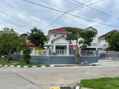 /international/th/11-4-soi-muban-perfect-park-khlong-song-ton-nun-lat-krabang-bangkok-10520-tha-khlong-song-ton-nun-bangkok-340106647624/