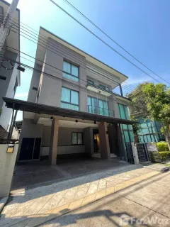 /international/th/ratchadaphisek-road-wongsawang-bang-sue-bangkok-10800-thailand-bang-sue-bangkok-340105680990/