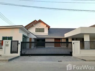 /international/th/52-999-soi-muban-mueang-ek-project-4-lak-hok-mueang-pathum-thani-pathum-thani-12000-tha-lak-hok-pathum-thani-340105549073/?lang=id